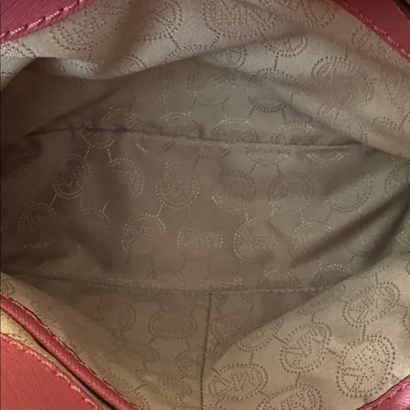 Michael Kors βCynthiaβ Saffiano Leather Satchel - Picture 10 of 16